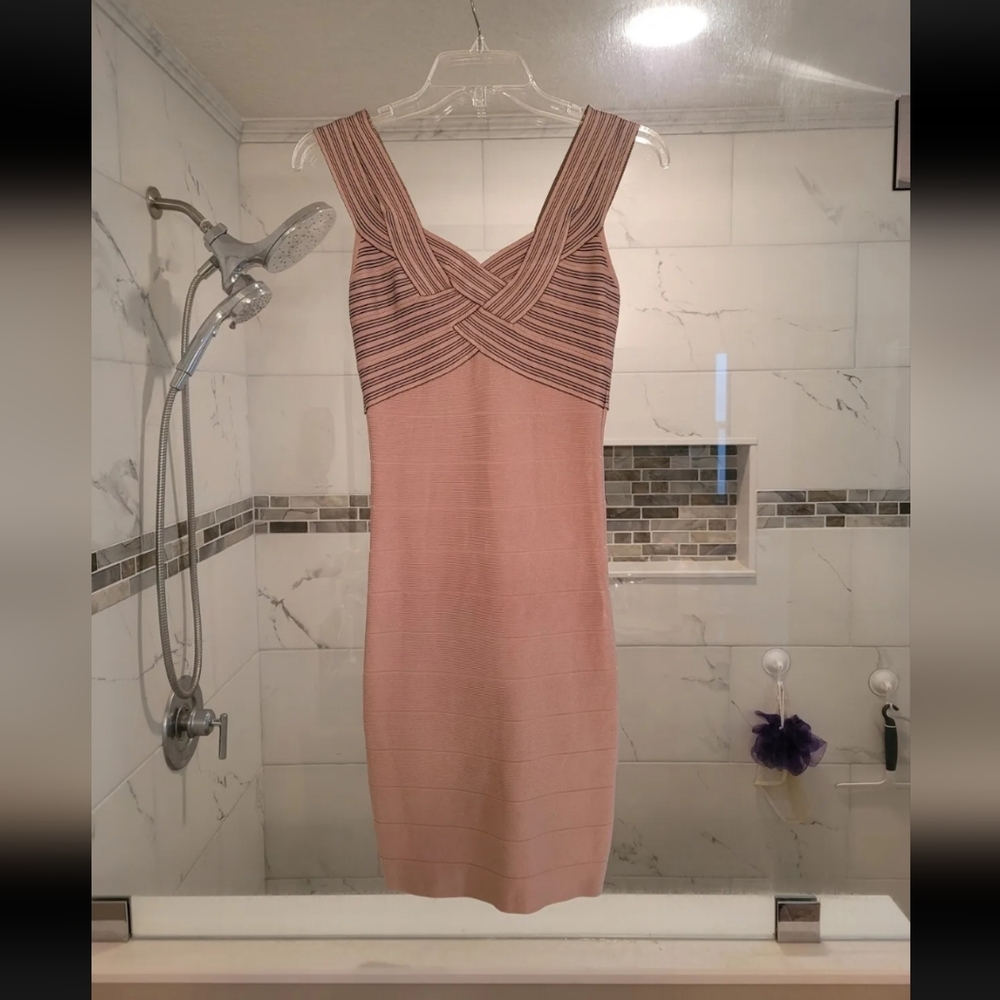 Bebe Bodycon Pink Dress Sz M
